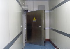 电动防护门